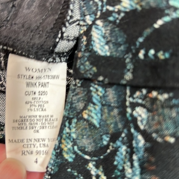 Womyn Wink Pant Paisley Print Denim Blue Jeans Size 4 - Picture 3 of 4